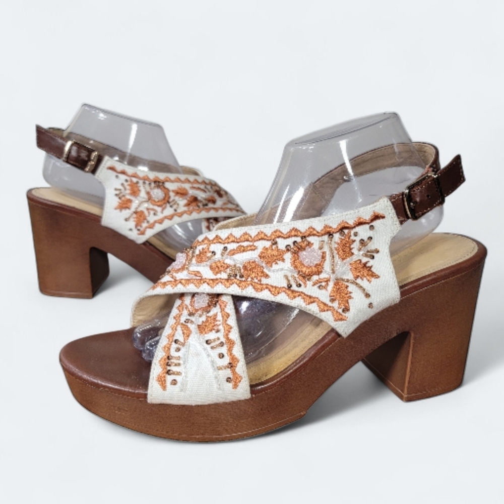 C Comfort Embroidered Beases Brown and Cream Women's Sandals Size 10 Heels